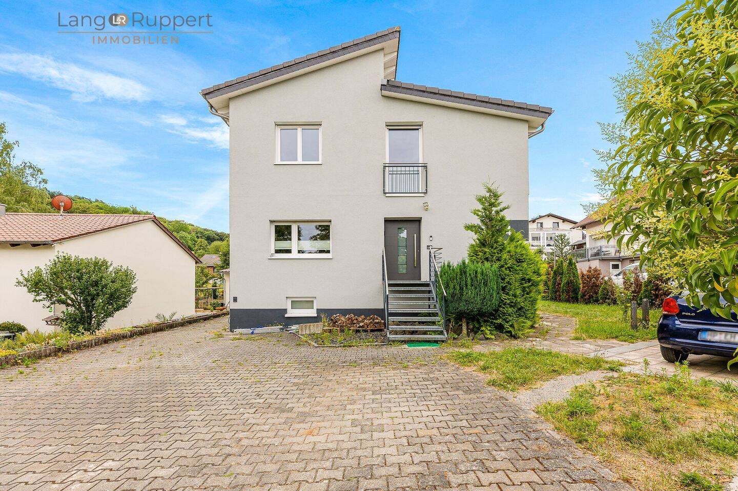 Familientraum mit großzügigem Grundriss und modernem Wohnkomfort – Fürth – Vorschaubild 2