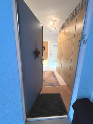 Perfekt für Familien: Ruhige 3-Zimmer-Wohnung mit Loggia und Grünblick – 12681 Berlin – Vorschaubild 4