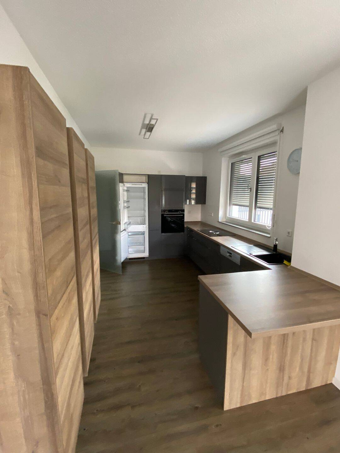 Stilvoll wohnen: Hochwertige 4-Zimmer-Penthousewohnung – Nürnberg – Vorschaubild 6