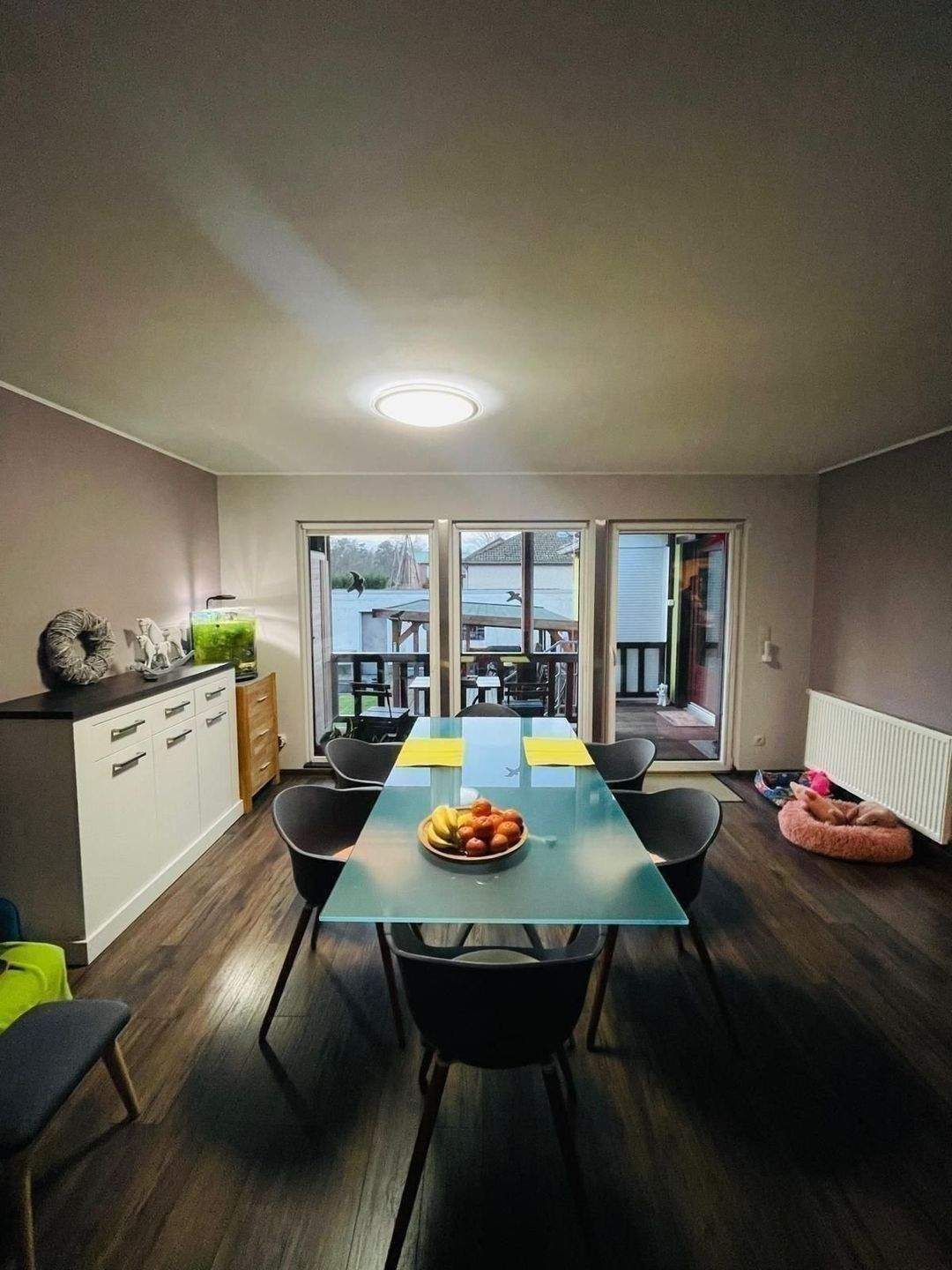 Gepflegtes Ein- bis Zweifamilienhaus mit großzügigem Garten, Garage und vielseitig nutzbarem Souterrain in ruhiger Ortsrandlage – Wietze – Bild 1 von 9