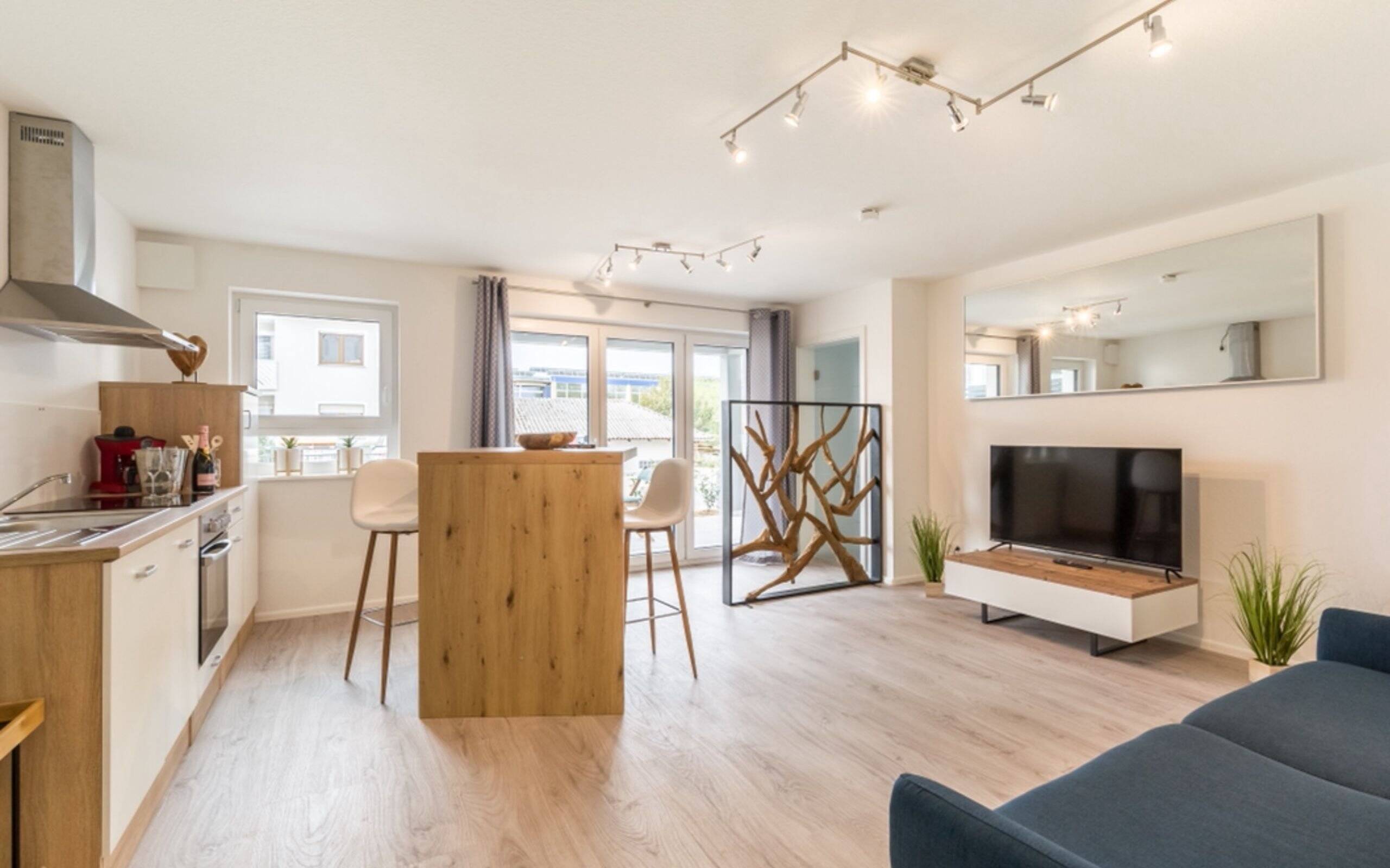grosse 2-Zimmerwohnung mit TV, Wlan, Küche, Du/Wc, Waschmaschine, Parkplatz