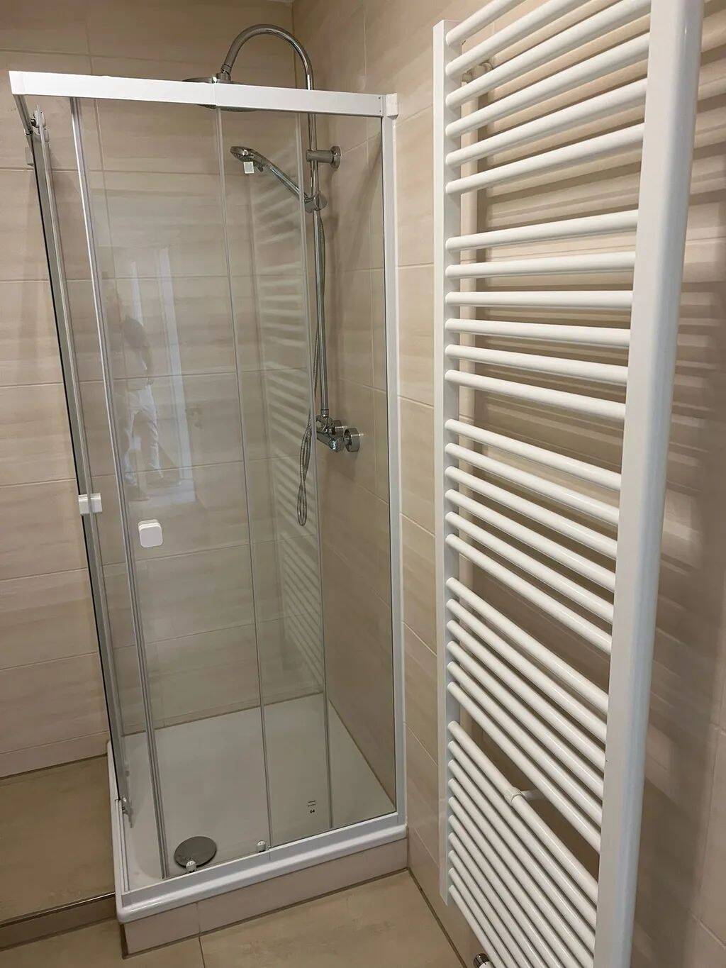 Möbliertes WG-Zimmer mit guter Anbindung in Nürnberg! – Nürnberg – Vorschaubild 3