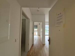 Schicke 3-Zimmerwohnung mit Parkett, Balkon u. Fußbodenheizung – 39112 Magdeburg – Vorschaubild 6