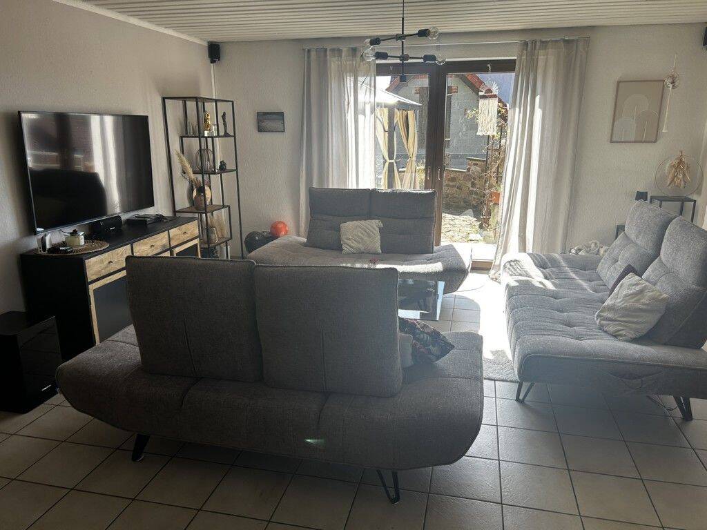 Gepflegtes Einfamilienhaus mit Einliegerwohnung und Fernblick in Burkardroth-Gefäll – Burkardroth – Vorschaubild 9