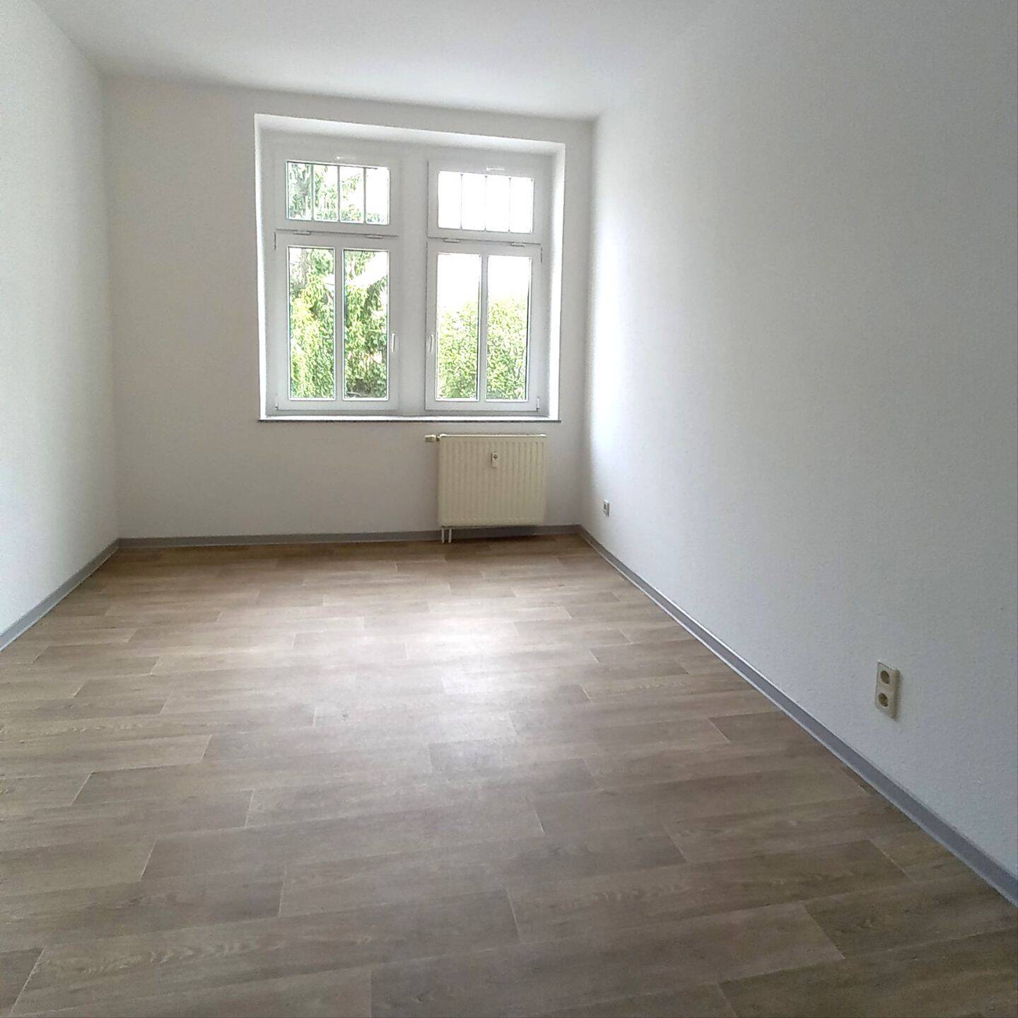 Gemütliche 2-Raum Wohnung mit Balkon *Erstbezug nach Renovierung* – Chemnitz – Vorschaubild 4