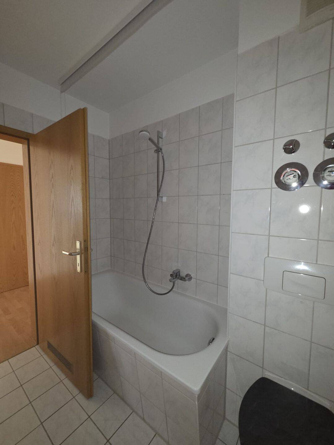 helle 2 Zimmer Wohnung mit EBK – Leipzig – Vorschaubild 9