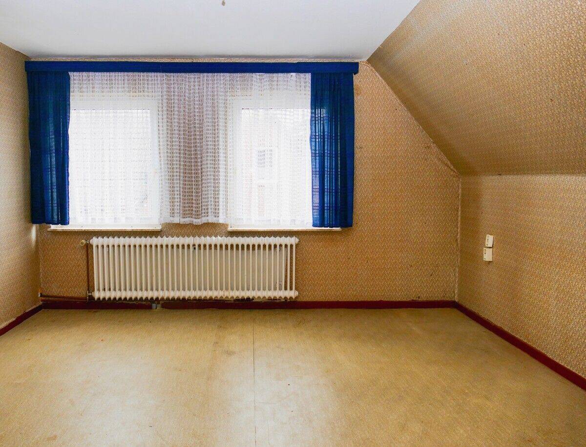 Sanierungsbedürftiges Einfamilienhaus in ruhiger Lage von Dornum – Dornum – Vorschaubild 7