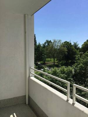Familiengerechte 3-Zimmer-Wohnung mit sonnigem Balkon! WBS erforderlich! – 45276 Essen – Vorschaubild 2