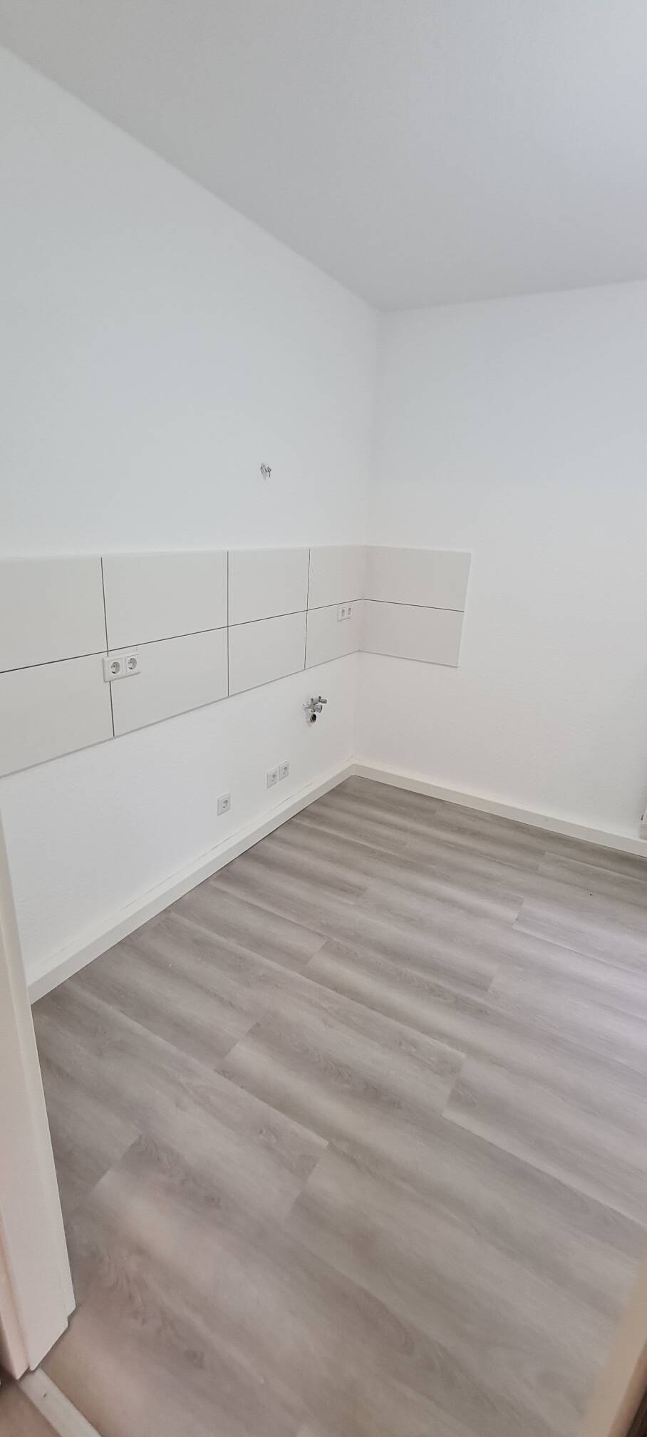 Singles aufgepasst! Saniertes Appartement im Souterrain eines gepflegten Mehrfamilienhauses – Remscheid – Vorschaubild 6