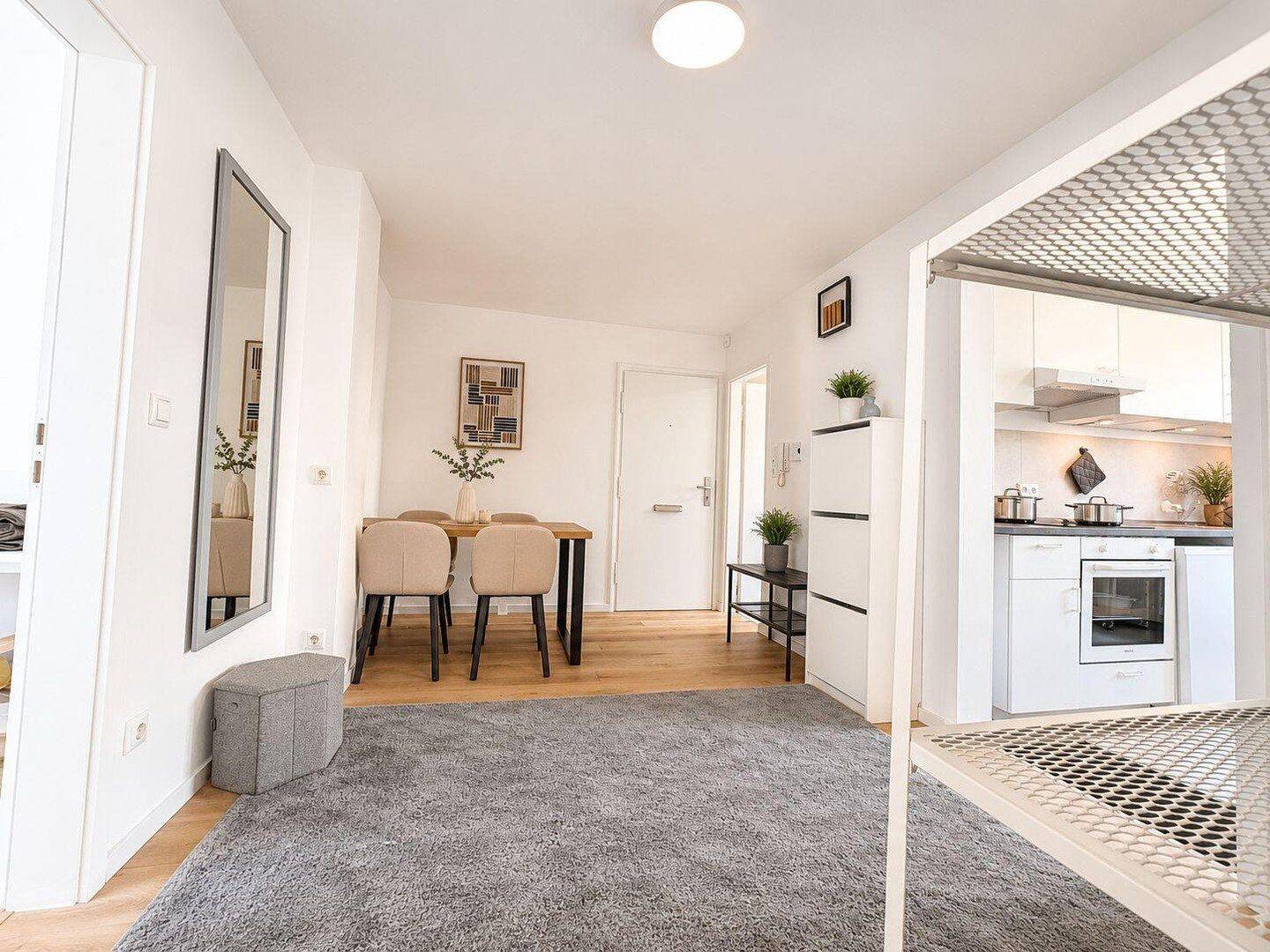 WG-Neugründung! Charmantes Zimmer in frisch sanierter 4-Zimmer-WG, München – München – Vorschaubild 2