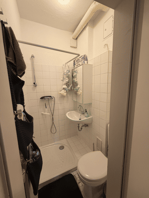 Charmante 2-Zimmer-Altbauwohnung in Hamburg – 21029 Hamburg – Vorschaubild 4