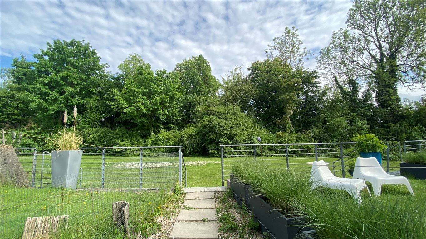 MODERNISIERTES RMH MIT TERRASSE UND TG-STELLPLATZ IN BELIEBTER LAGE AM GALGENBERG