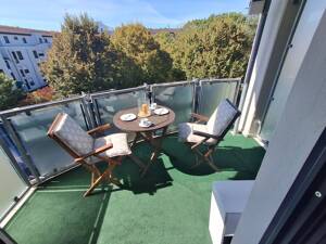 Hochwertige, vollausgestattete/möblierte Wohnung in Bonn (PKW-Stellplatz in Tiefgarage inkl.)- Zum sofortigen Einziehen und Wohlfühlen - Ab 04.11.2026 – 53125 Bonn – Vorschaubild 4