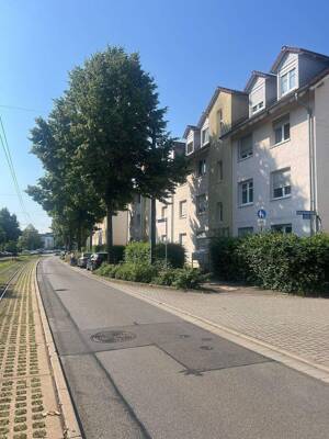 Großzügige Maisonettewohnung mit Terrasse, Duplex-Parker und hervorragender Infrastruktur in Erfurt – 99085 Erfurt – Vorschaubild 7