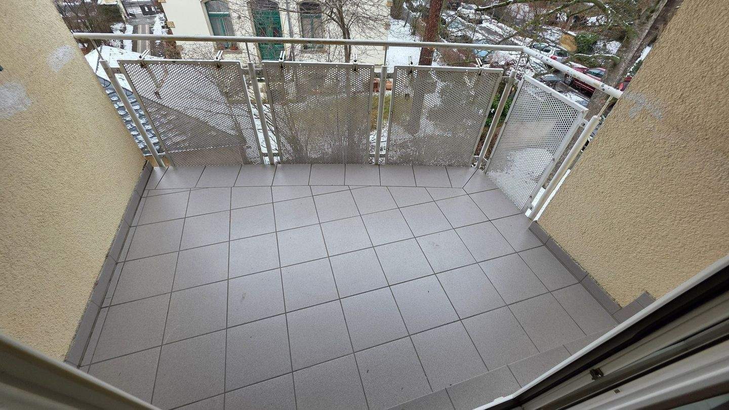2 - Raumwohnung mit Balkon und Tiefgarage in Dresden-Gruna – Dresden – Vorschaubild 4
