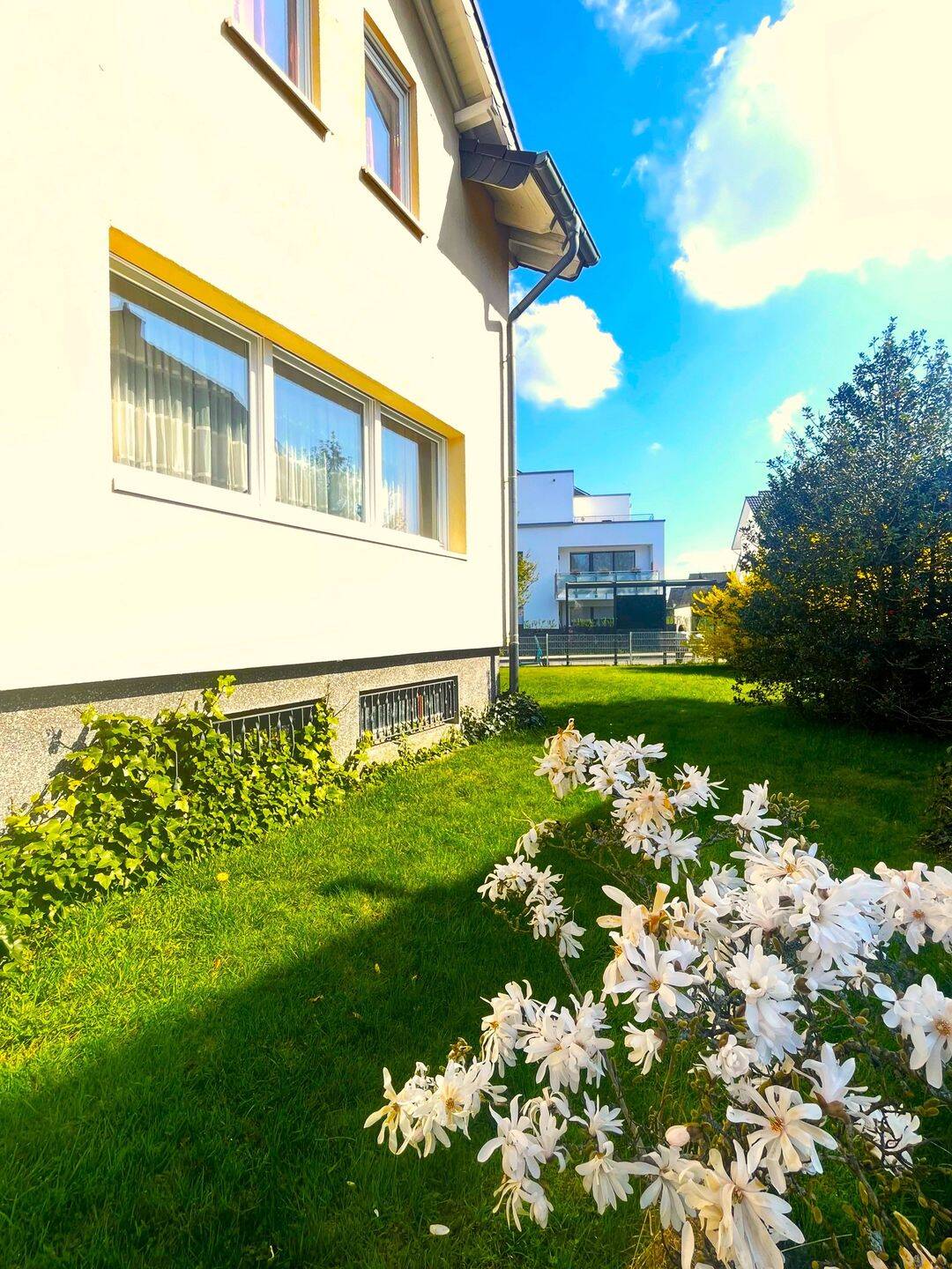 Ihre Traumimmobilie? Perfekt durchdachtes, licht durchflutetes 4-Zimmer-Einfamilienhaus mit Garten in Bonn-Holzlar – Bonn – Vorschaubild 3