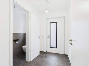 Hochwertiges KFW-55 Reihenmittelhaus in Regensburg mit Luxus-Küche, Fußbodenheizung und Garten! – 93057 Regensburg – Vorschaubild 3