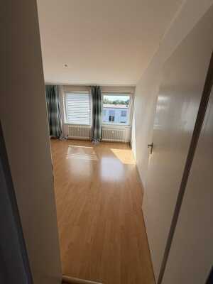 Helle 2-Zimmer-Wohnung in Salzgitter-Lebenstedt - oberste Etage, sofort frei – 38226 Salzgitter – Vorschaubild 2