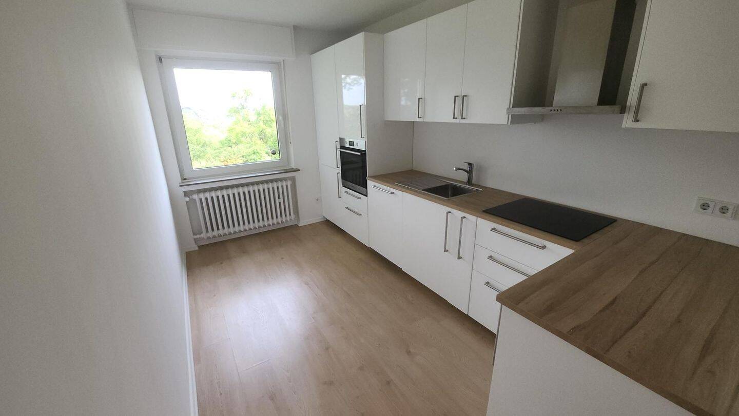 Freistehendes Einfamilienhaus in traumhafter Lage oberhalb von Saarn mit herrlichem Garten, großer Terrasse und Weitblick über das Ruhrtal – Mülheim an der Ruhr – Vorschaubild 5