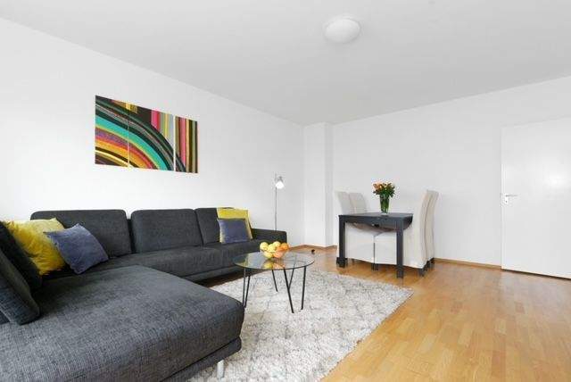 Feinste Wohnung mit guter Verkehrsanbindung – Berlin – Vorschaubild 4
