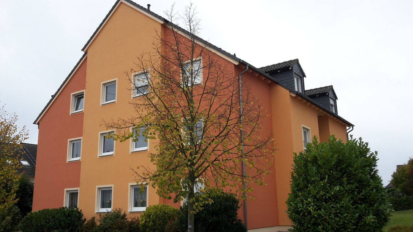 Neuwertige, sehr helle 5 Zimmer Wohnung mit schönem Fernblick – Trier – Bild 1 von 9