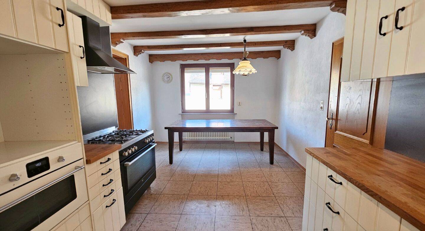 Großzügiges Einfamilienhaus mit Garage, Terrasse und großem Gartengrundstück in Briedel/Mosel – Briedel – Vorschaubild 8