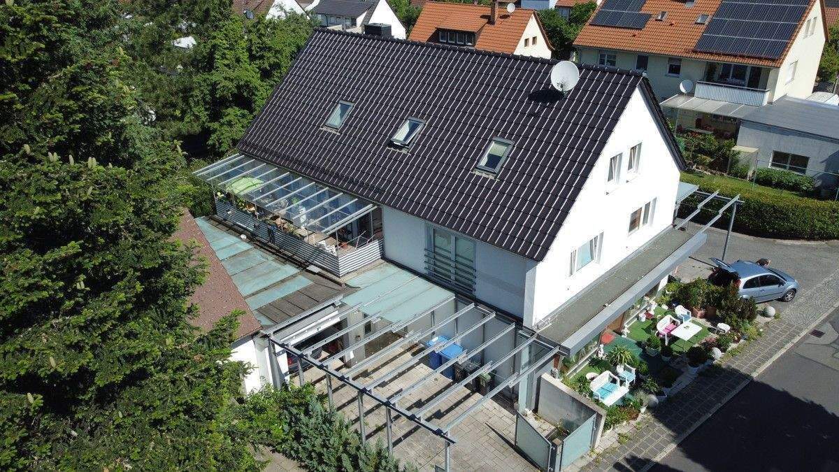 *Attraktives Mehrfamilienhaus mit Potenzial für 6 Wohneinheiten!* – Nürnberg – Vorschaubild 2