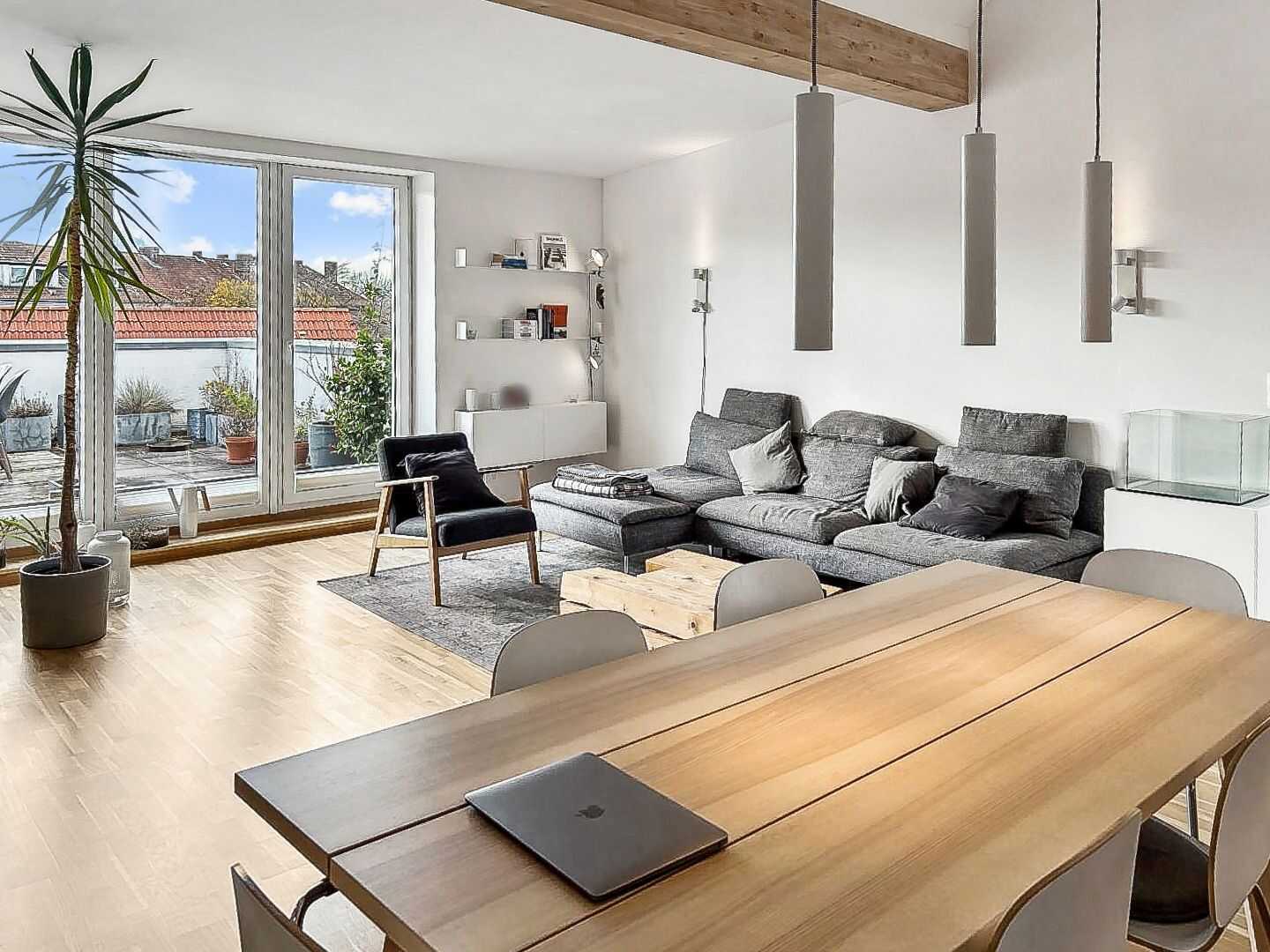 Traumhafte Dachgeschosswohnung mit großer Sonnenterrasse über den Dächern von Hannover-Hainholz – Hannover – Bild 1 von 9