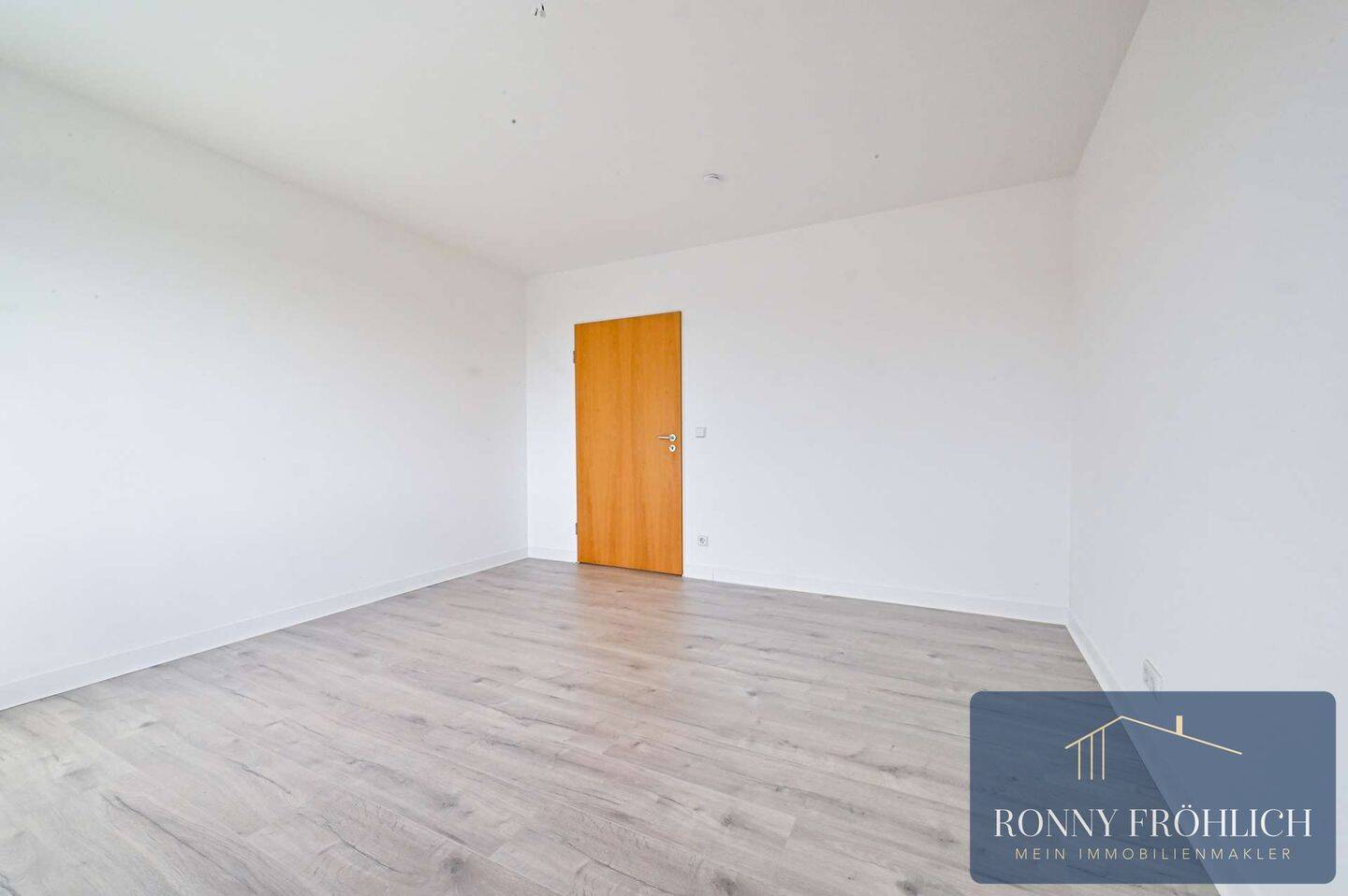 Moderne 2-Raum-Wohnung mit Balkon im barrierefreien Wohnpark in Schloßchemnitz – Chemnitz – Vorschaubild 9