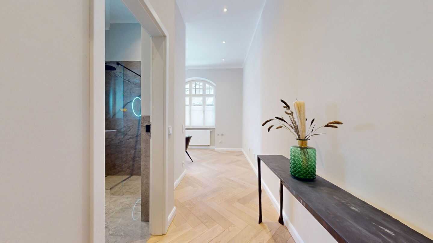 Helles 1-Zimmer-Altbaujuwel in Schwabing - modern & hochwertig saniert, provisionsfrei – München – Vorschaubild 3