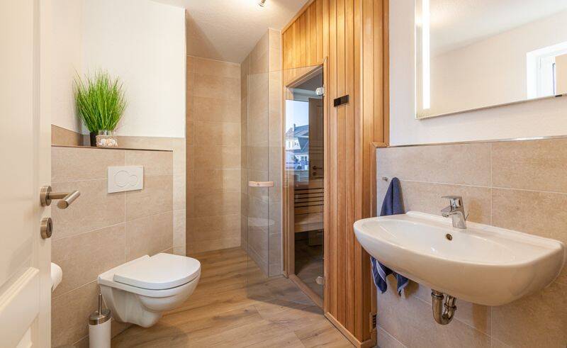 Ferienhaus Zingst: hochwertige Doppelhaushälfte mit gehobener Ausstattung u. Sauna – Zingst – Vorschaubild 8