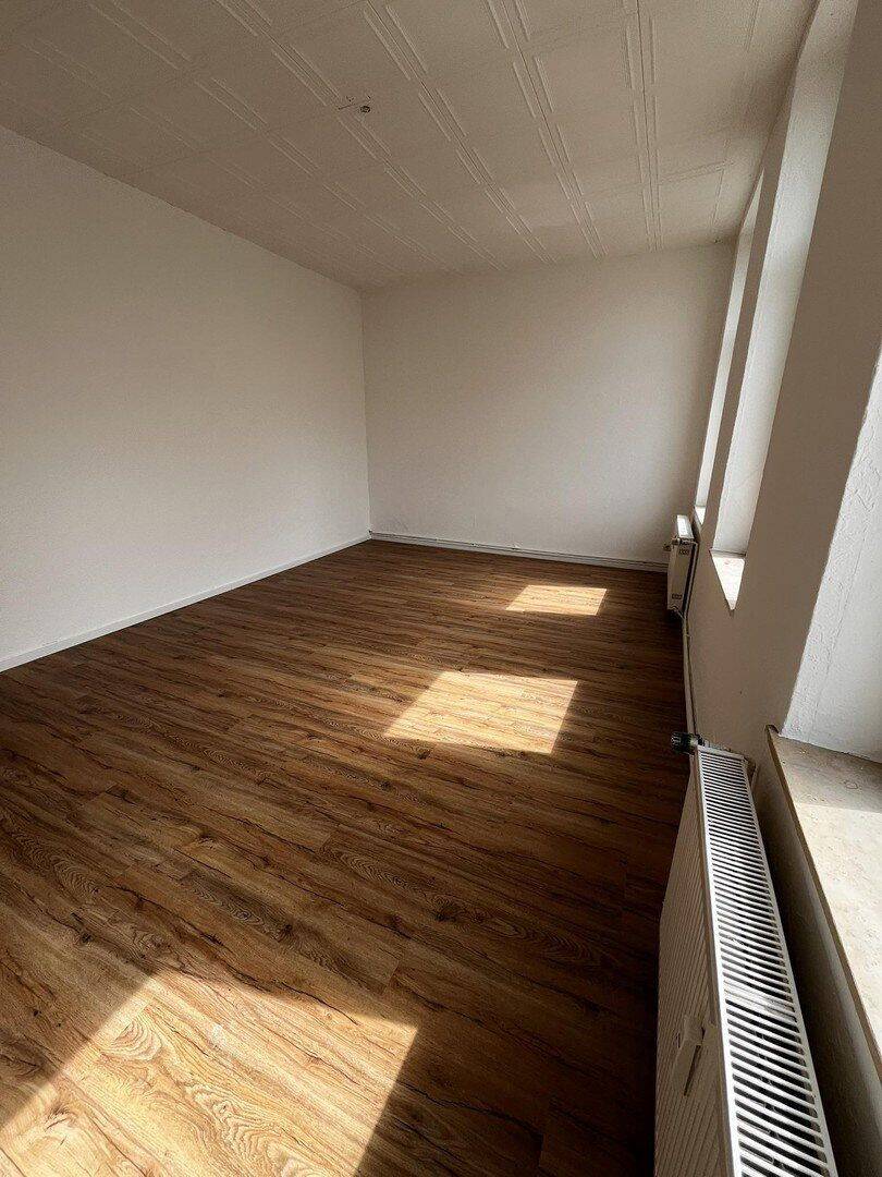 Frisch renoviert: Großzügige, helle 3-Zimmer Wohnung im Herzen Krefelds – Krefeld – Vorschaubild 3