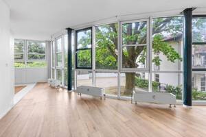 Renditestarke Erdgeschosswohnung - barrierefreie 2 Zimmer Wohnung mit Tiefgarage und Panoramafront – 15569 Woltersdorf – Vorschaubild 1