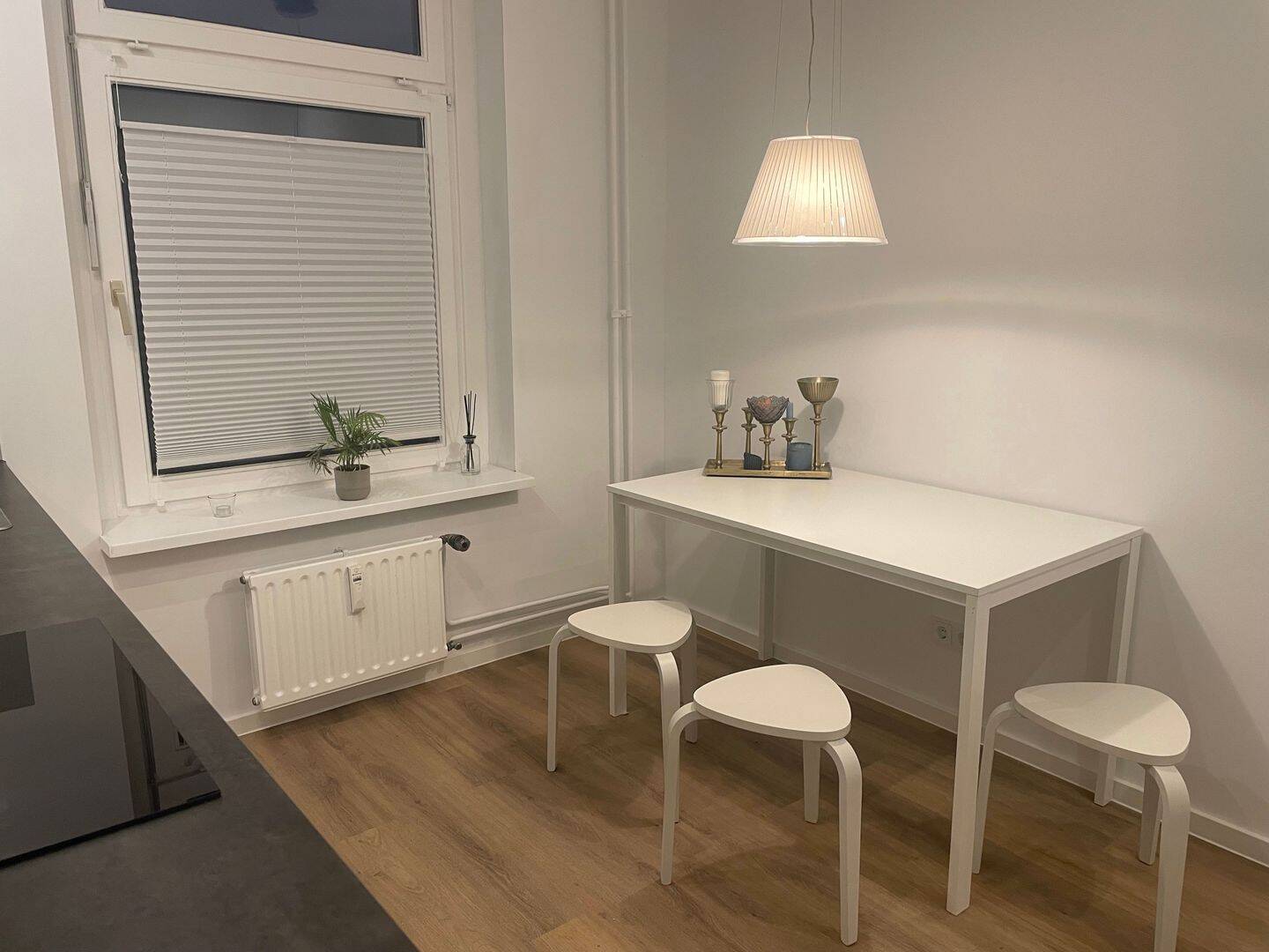 Ruhiges und liebevoll eingerichtetes Studio Apartment im Zentrum von Hamburg-Mitte – Hamburg – Vorschaubild 2