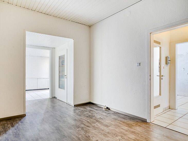 Viele Optionen - Dreifamilienhaus in ruhiger und zentraler Umgebung von Duisburg-Wanheimerort – Duisburg – Vorschaubild 9
