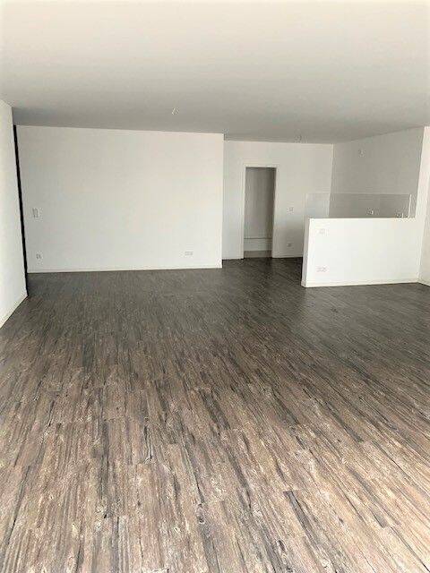 Wohnen in Stadtfeld, große helle 4-Raum-Wohnung mit Abstellraum, Gäste WC und Balkon. – Magdeburg – Vorschaubild 6