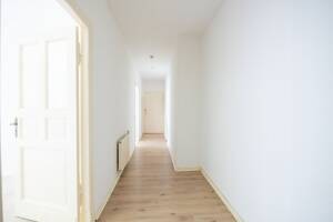 Bezugsfrei: Großzügige 1-Zimmer-Altbauwohnung mit Parkett & Stuck im ruhigen Hinterhaus – 13353 Berlin – Vorschaubild 6