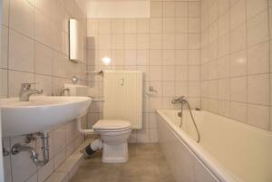 MG-Oedenkirchen! Renovierte 2-Zi-Whg mit Balkon – 41199 Mönchengladbach – Vorschaubild 4