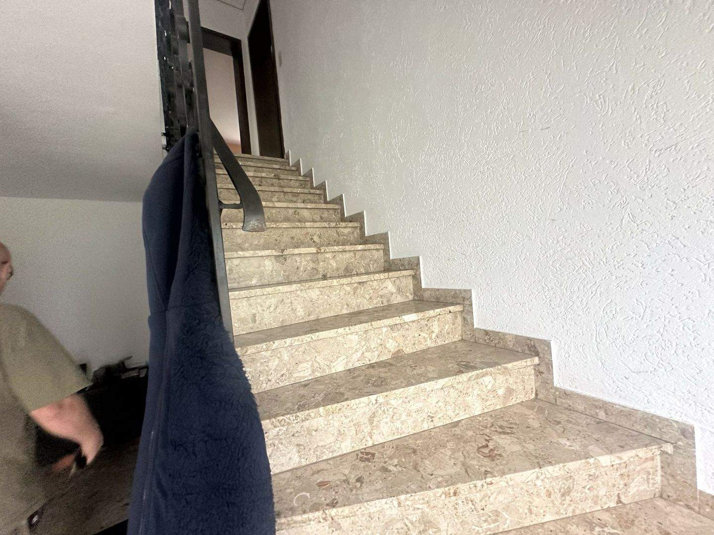Kapitalanlage mit Ausbaupotential – Freiensteinau – Bild 1 von 9