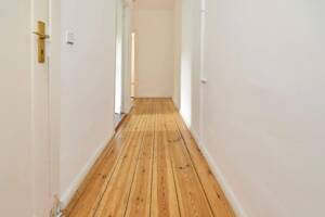 SCHÖNER ALTBAU MIT BALKON - STUCK, DIELEN & HOHE DECKEN - HÜBSCHER GEMEINSCHAFTSGARTEN – 12167 Berlin – Vorschaubild 2
