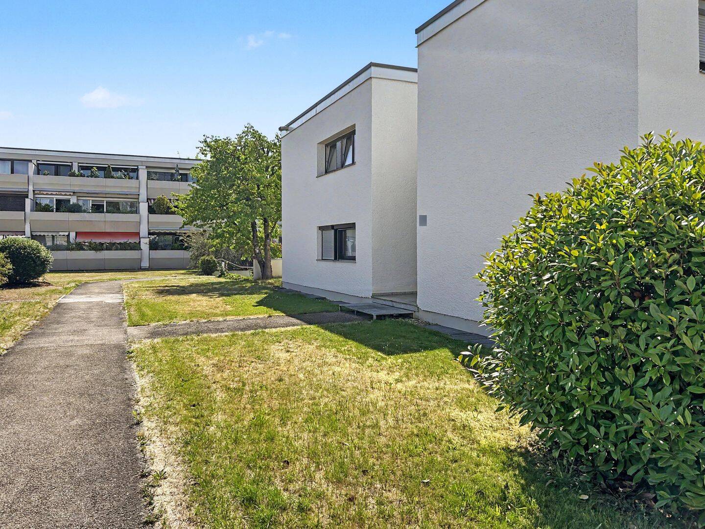Vermietete 2-Zimmer-Wohnung in der Nähe des Klinikums Ingolstadt mit hauseigenem Schwimmbad – Ingolstadt – Vorschaubild 5