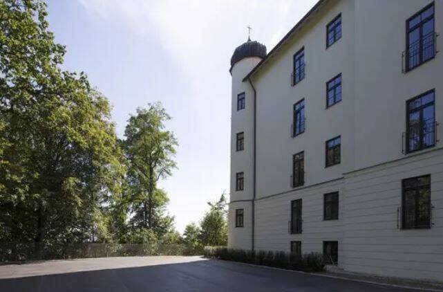 Wohnen in Schloss Straßberg bei Augsburg – Augsburg – Vorschaubild 4