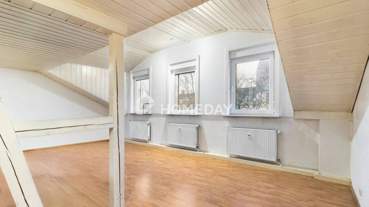 4-ZI-Altbauwohnung mit großzügiger Terrasse & 80 m² Grundfläche großem Dachboden in WI-Mitte – Wiesbaden – Vorschaubild 2