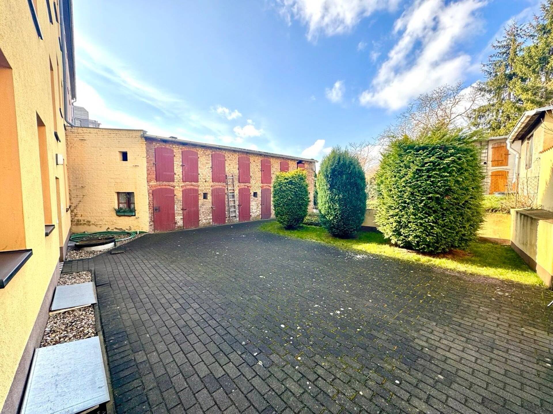 Haus in 39116 Magdeburg mit 262,27 m² kaufen