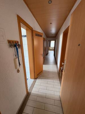 Geräumige Dachgeschosswohnung in Hagen mit modernem Flair /Ecke Pelmkestraße – 58089 Hagen – Vorschaubild 3