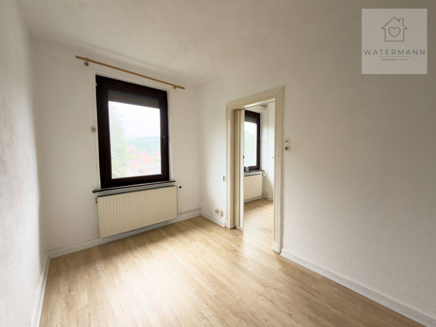 Charmantes Dachgeschossdomizil in ruhiger Lage von Hamburg-Hausbruch – Hamburg – Vorschaubild 4
