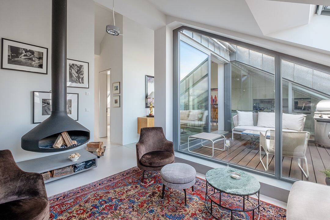 Einzigartiges Penthouse mit Terrasse, Atrium und Kamin im begehrten Bötzowkiez