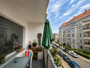 Charmante, familienfreundliche 4 Zi.-Wohnung mit Balkon & 2 PKW Stellplätzen in begehrter Lage. – 10779 Berlin – Vorschaubild 3