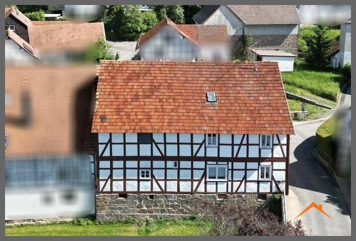 Charmantes Wohnhaus mit Nebengebäude – Knüllwald – Vorschaubild 2