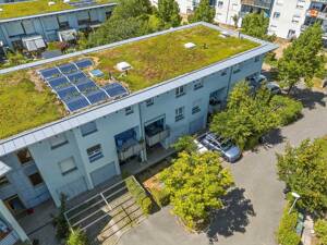 Modernisiertes Reihenmittelhaus mit privatem Garten, Balkon und Garage in begehrter Lage Vaihingens – 70569 Stuttgart – Vorschaubild 2